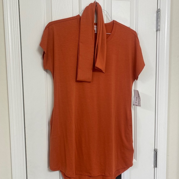 NWT LulaRoe Mitzi Top - Picture 1 of 5